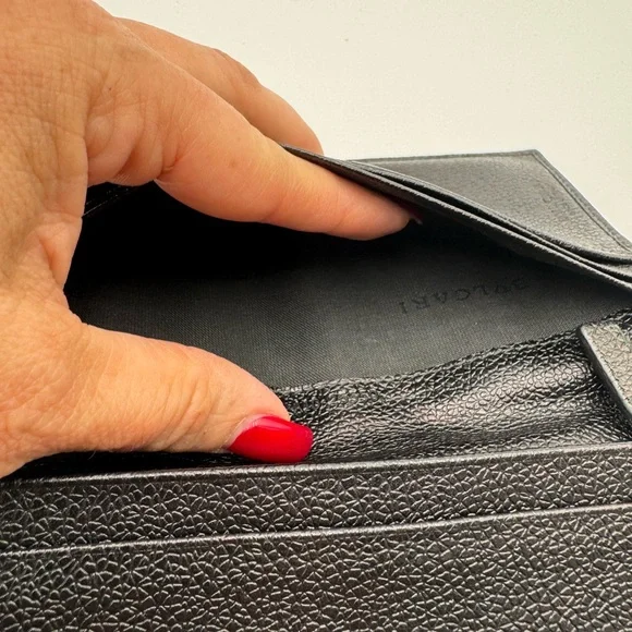 BVLGARI Black Leather Man Wallet